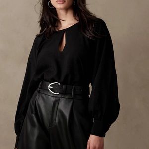 Banana Republic cropped Keyhole top